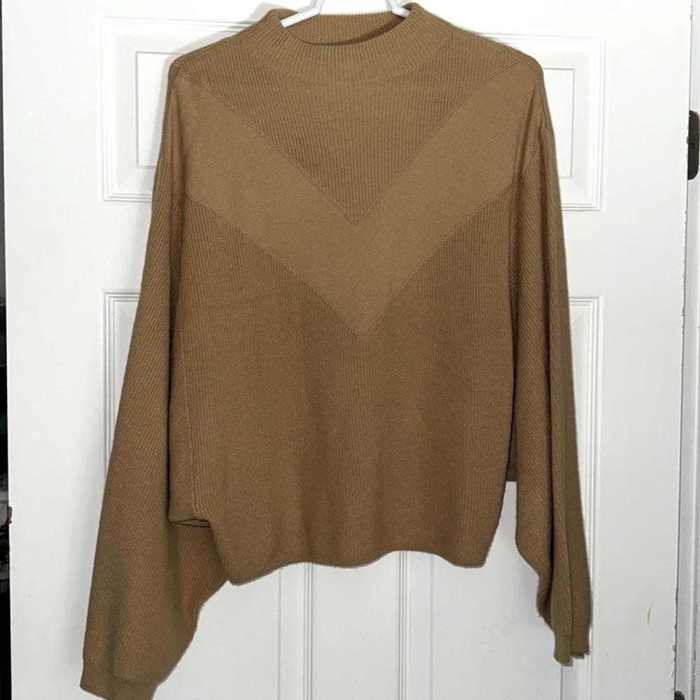 H&M mock neck chevron sweater camel small